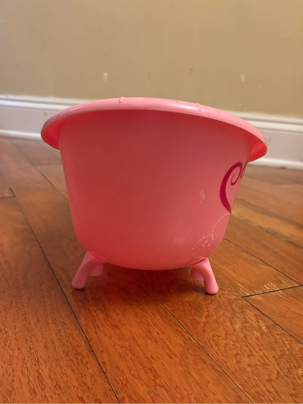 Our Generation 18 inch Doll Pink Bathtub + Accessories - Picture 5 of 9